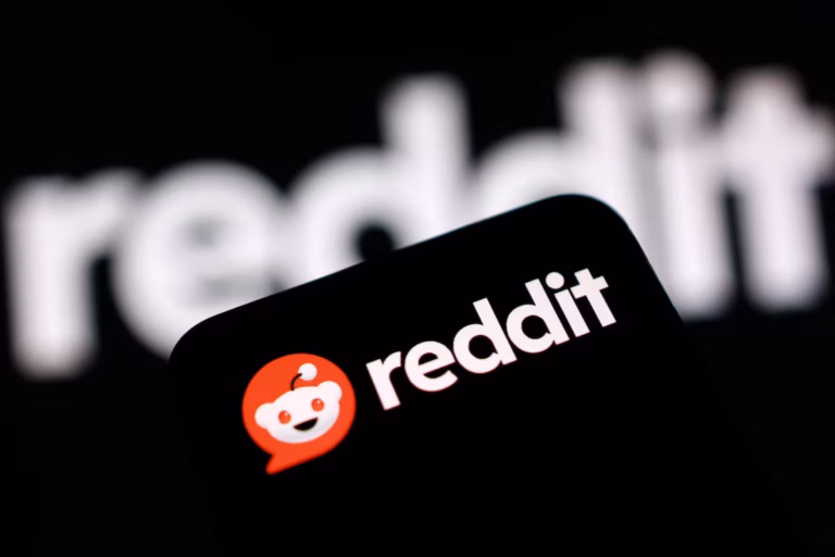 Reddit shares plunge as Google’s AI search squeezes traffic